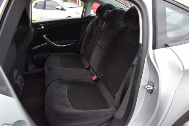 CITROËN C5 BERLINE 1.6 HDI 110 CV CONFORT / 25900 KMS / ORIGINE FRANCE 13 CITROËN C5 BERLINE 1.6 HDI 110 CV CONFORT / 25900 KMS / ORIGINE FRANCE 13