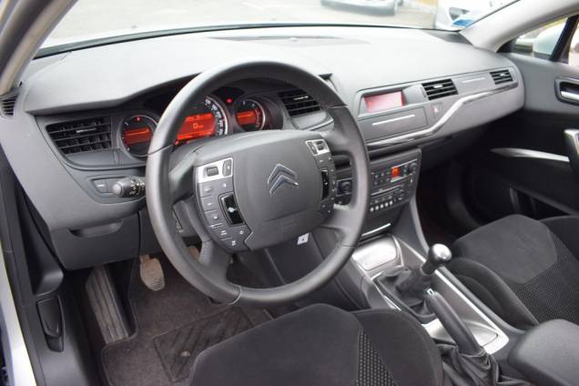 CITROËN C5 BERLINE 1.6 HDI 110 CV CONFORT / 25900 KMS / ORIGINE FRANCE 15 CITROËN C5 BERLINE 1.6 HDI 110 CV CONFORT / 25900 KMS / ORIGINE FRANCE 15