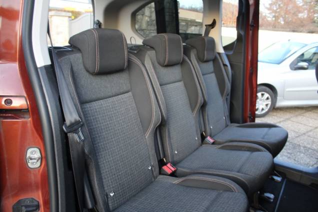 PEUGEOT RIFTER LONG GT LINE 1.5 BLUEHDI 130 EAT8 / 7 PLACES / ATTACHE REMORQUE 14 PEUGEOT RIFTER LONG GT LINE 1.5 BLUEHDI 130 EAT8 / 7 PLACES / ATTACHE REMORQUE 14