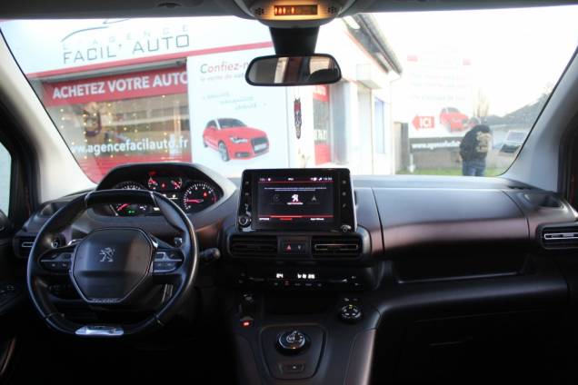 PEUGEOT RIFTER LONG GT LINE 1.5 BLUEHDI 130 EAT8 / 7 PLACES / ATTACHE REMORQUE 12 PEUGEOT RIFTER LONG GT LINE 1.5 BLUEHDI 130 EAT8 / 7 PLACES / ATTACHE REMORQUE 12