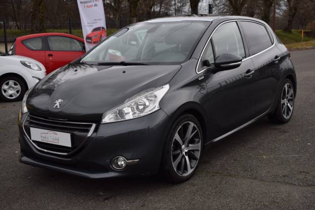 PEUGEOT 208 1.6 HDI 92 CV INTUITIVE / 5 PORTES / 78900 KMS 1