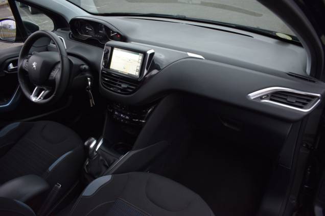 PEUGEOT 208 1.6 HDI 92 CV INTUITIVE / 5 PORTES / 78900 KMS 17