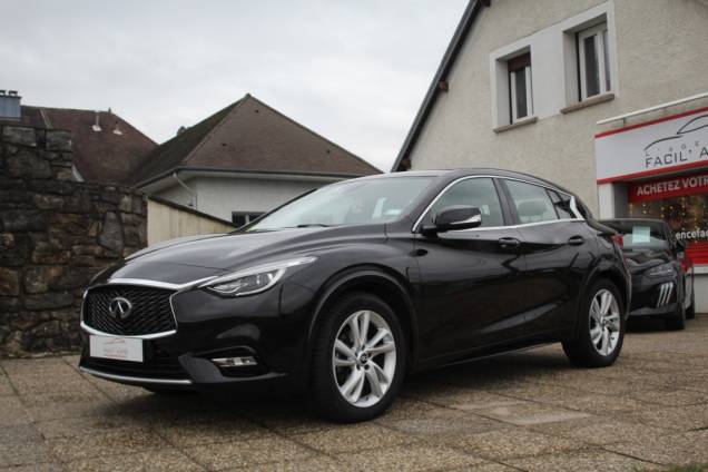 INFINITI Q30 BUSINESS 1.5D 109 CV 7G-DCT  1