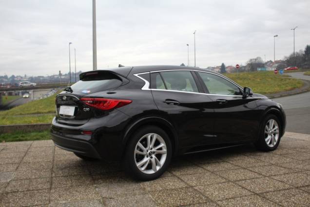 INFINITI Q30 BUSINESS 1.5D 109 CV 7G-DCT  5