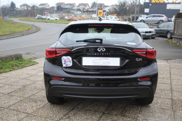INFINITI Q30 BUSINESS 1.5D 109 CV 7G-DCT  7
