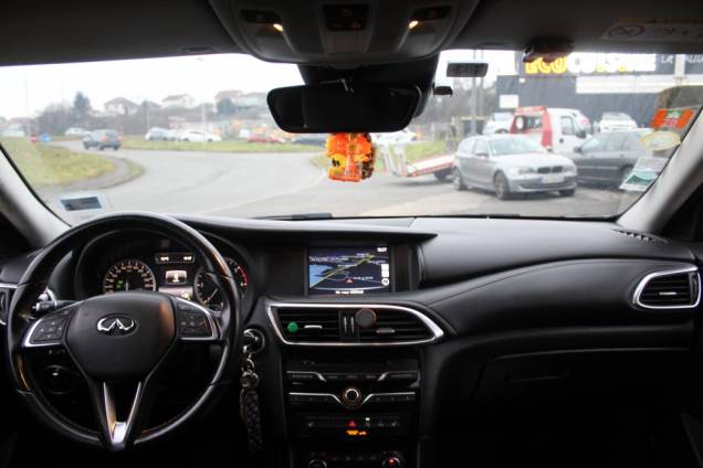 INFINITI Q30 BUSINESS 1.5D 109 CV 7G-DCT  9