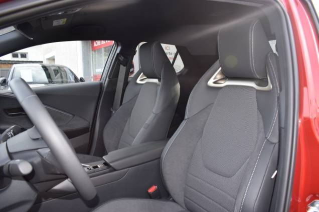 TOYOTA C-HR COLLECTION HYBRIDE 141 CV BVA 3