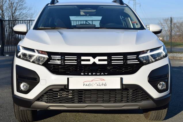 DACIA SANDERO STEPWAY EXPRESSION 1.0 TCE 90 BV6 / 1ERE MAIN 9