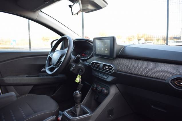 DACIA SANDERO STEPWAY EXPRESSION 1.0 TCE 90 BV6 / 1ERE MAIN 17