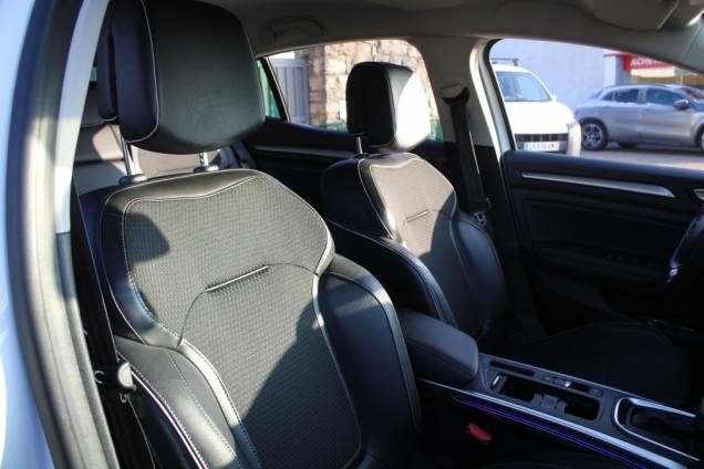 RENAULT MEGANE BOSE 1.5 DCI 110 CV EDC 12 RENAULT MEGANE BOSE 1.5 DCI 110 CV EDC 12