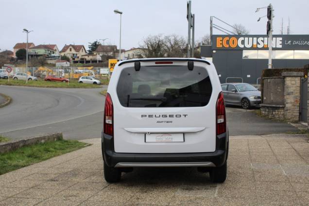 PEUGEOT RIFTER GT 1.5 BLUEHDI 130 CV EAT8 / 1ER MAIN 4