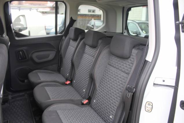 PEUGEOT RIFTER GT 1.5 BLUEHDI 130 CV EAT8 / 1ER MAIN 13