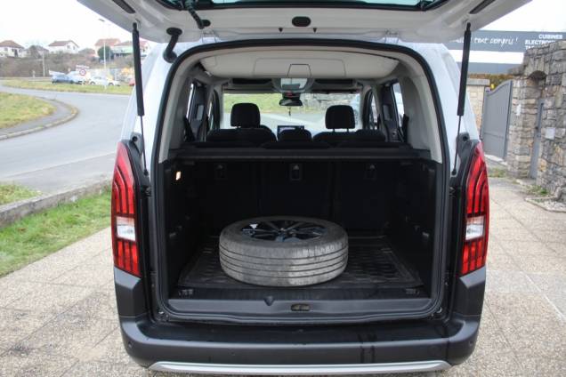 PEUGEOT RIFTER GT 1.5 BLUEHDI 130 CV EAT8 / 1ER MAIN 17