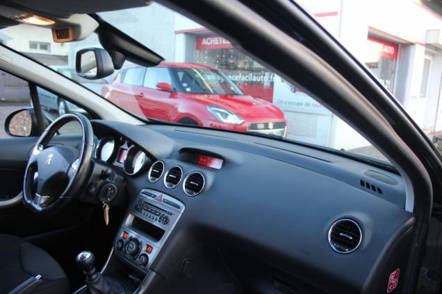 PEUGEOT 308 SPORTIUM 1.6 E-HDI 112 CV BVM6 9