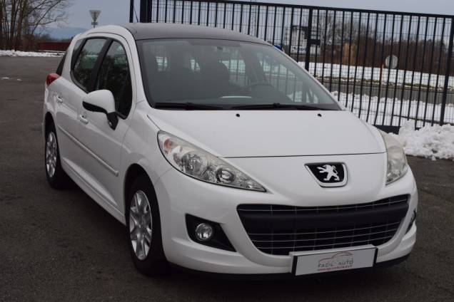 PEUGEOT 207 SW 1.4 95 CV / 1ère MAIN / TOIT PANORAMIQUE / 52900 KMS 2 PEUGEOT 207 SW 1.4 95 CV / 1ère MAIN / TOIT PANORAMIQUE / 52900 KMS 2