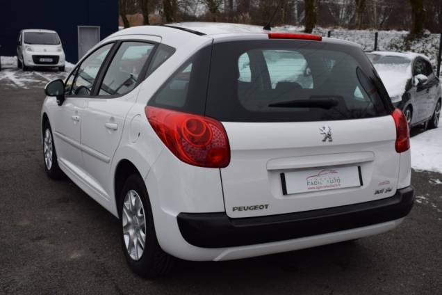 PEUGEOT 207 SW 1.4 95 CV / 1ère MAIN / TOIT PANORAMIQUE / 52900 KMS 3 PEUGEOT 207 SW 1.4 95 CV / 1ère MAIN / TOIT PANORAMIQUE / 52900 KMS 3
