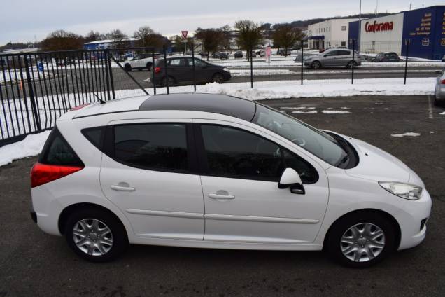 PEUGEOT 207 SW 1.4 95 CV / 1ère MAIN / TOIT PANORAMIQUE / 52900 KMS 10 PEUGEOT 207 SW 1.4 95 CV / 1ère MAIN / TOIT PANORAMIQUE / 52900 KMS 10