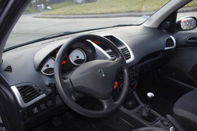 PEUGEOT 206 + 1.4 75 CV BVM  9