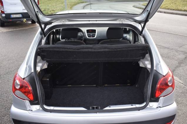 PEUGEOT 206 + 1.4 75 CV BVM  17