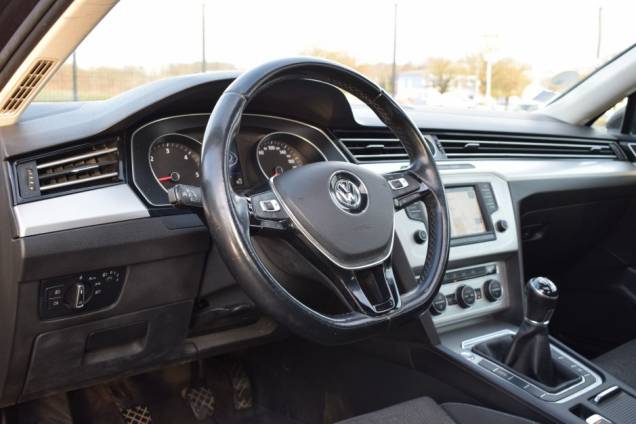 VOLKSWAGEN PASSAT 2.0 TDI 150 CV / 1ere MAIN / ORIGINE FRANCE / ENTRETIEN EXCLUSIF VOLKSWAGEN / TOIT OUVRANT 9