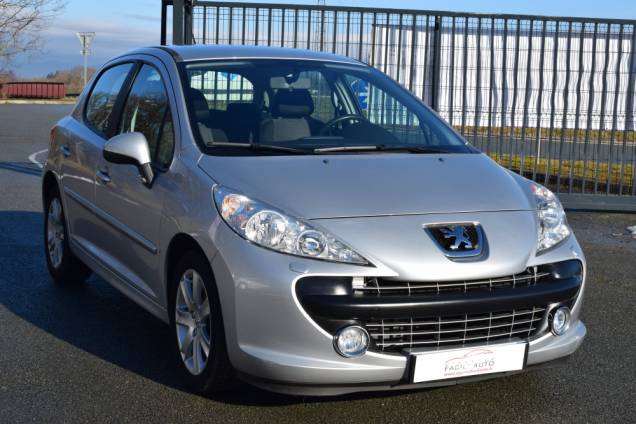 PEUGEOT 207 1.6 120 CV / BOITE AUTOMATIQUE / 5 PORTES / 1ère MAIN / 38900 KMS 2