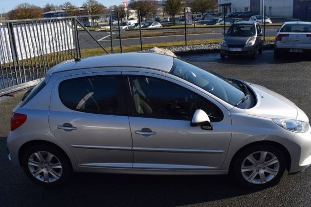 PEUGEOT 207 1.6 120 CV / BOITE AUTOMATIQUE / 5 PORTES / 1ère MAIN / 38900 KMS 10