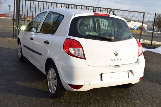 RENAULT CLIO 1.2 75 CV / 5 PORTES / 75900 KMS 3