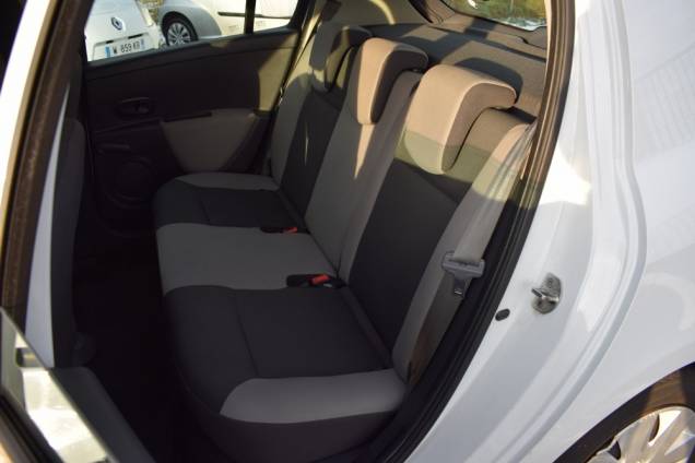 RENAULT CLIO 1.2 75 CV / 5 PORTES / 75900 KMS 13