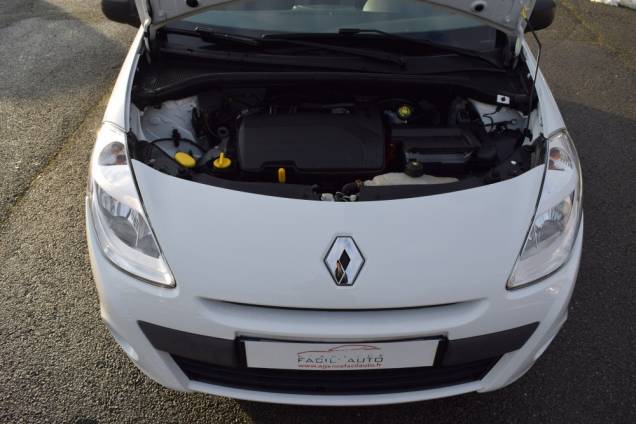 RENAULT CLIO 1.2 75 CV / 5 PORTES / 75900 KMS 19