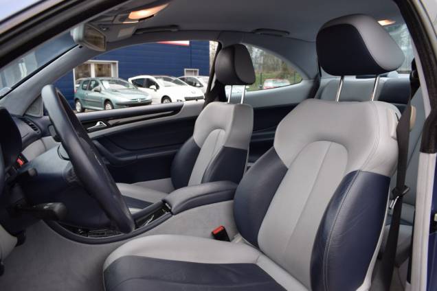 MERCEDES BENZ CLK 320 AVANTGARDE 3.2 i V6 218 CV BVA 10