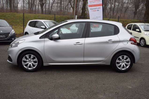 PEUGEOT 208 1.6 HDI ACTIVE / 5 PORTES / 89900 KMS 6