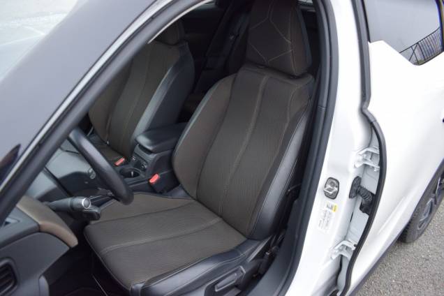 DS DS3 CROSSBACK SO CHIC HDI 100 CV BVM6 / 90 000 KMS 19