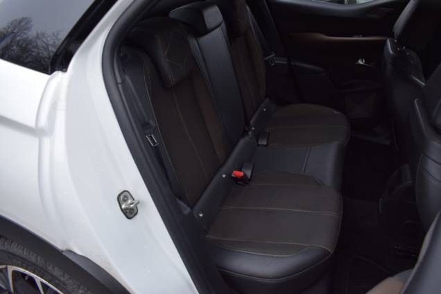 DS DS3 CROSSBACK SO CHIC HDI 100 CV BVM6 / 90 000 KMS 26