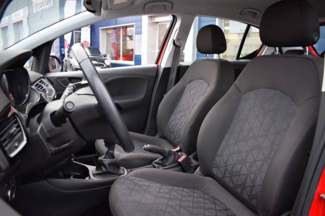 OPEL CORSA DESIGN 120 ANS 1.4 90 CV 5 PORTES 10