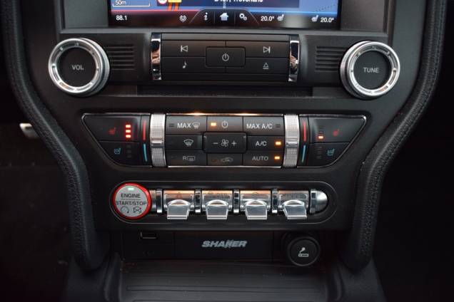 FORD MUSTANG 2.3 ECO BOOST 314 CV BVM 6 / 32 000 KMS / SHAKER SOUND / SUIVI COMPLET 22