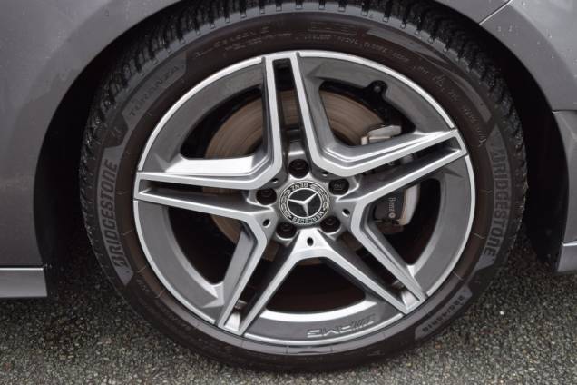 MERCEDES-BENZ CLASSE A AMG LINE 180 D 116 CV 7G-DCT / BURMESTER / ORIGINE FRANCE / TOIT OUVRANT PANORAMIQUE 9