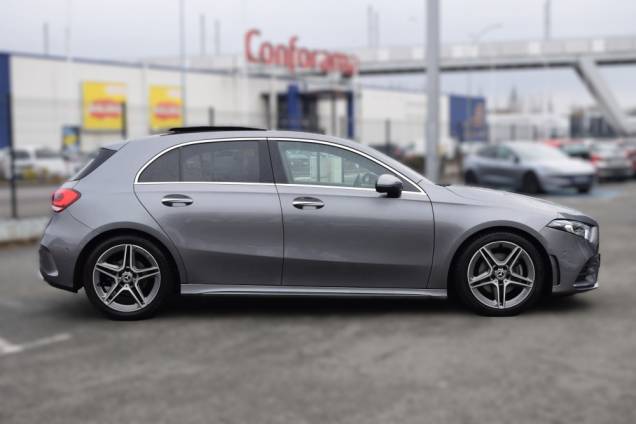 MERCEDES-BENZ CLASSE A AMG LINE 180 D 116 CV 7G-DCT / BURMESTER / ORIGINE FRANCE / TOIT OUVRANT PANORAMIQUE 7
