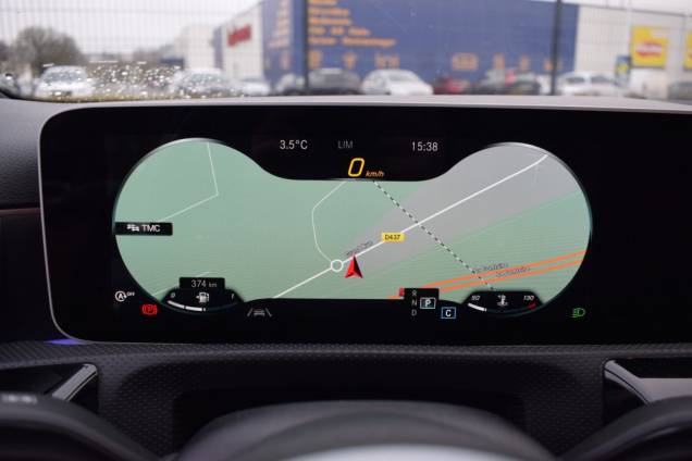 MERCEDES-BENZ CLASSE A AMG LINE 180 D 116 CV 7G-DCT / BURMESTER / ORIGINE FRANCE / TOIT OUVRANT PANORAMIQUE 17