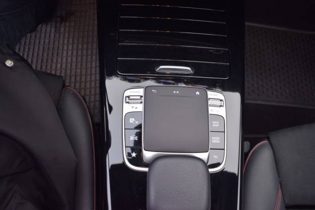 MERCEDES-BENZ CLASSE A AMG LINE 180 D 116 CV 7G-DCT / BURMESTER / ORIGINE FRANCE / TOIT OUVRANT PANORAMIQUE 26