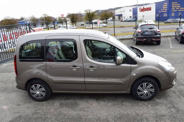 CITROEN BERLINGO MULTISPACE 1.6 HDI / CROCHET D'ATTELAGE / 1ère MAIN / 49900 KMS 10 CITROEN BERLINGO MULTISPACE 1.6 HDI / CROCHET D'ATTELAGE / 1ère MAIN / 49900 KMS 10
