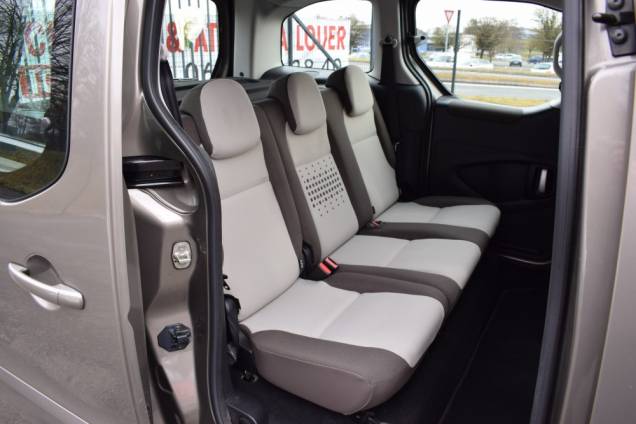 CITROEN BERLINGO MULTISPACE 1.6 HDI / CROCHET D'ATTELAGE / 1ère MAIN / 49900 KMS 14 CITROEN BERLINGO MULTISPACE 1.6 HDI / CROCHET D'ATTELAGE / 1ère MAIN / 49900 KMS 14