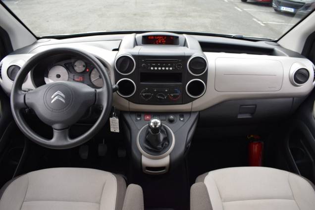 CITROEN BERLINGO MULTISPACE 1.6 HDI / CROCHET D'ATTELAGE / 1ère MAIN / 49900 KMS 16 CITROEN BERLINGO MULTISPACE 1.6 HDI / CROCHET D'ATTELAGE / 1ère MAIN / 49900 KMS 16