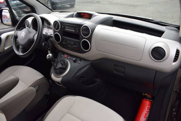 CITROEN BERLINGO MULTISPACE 1.6 HDI / CROCHET D'ATTELAGE / 1ère MAIN / 49900 KMS 17 CITROEN BERLINGO MULTISPACE 1.6 HDI / CROCHET D'ATTELAGE / 1ère MAIN / 49900 KMS 17