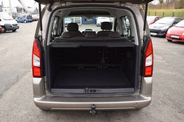 CITROEN BERLINGO MULTISPACE 1.6 HDI / CROCHET D'ATTELAGE / 1ère MAIN / 49900 KMS 18 CITROEN BERLINGO MULTISPACE 1.6 HDI / CROCHET D'ATTELAGE / 1ère MAIN / 49900 KMS 18