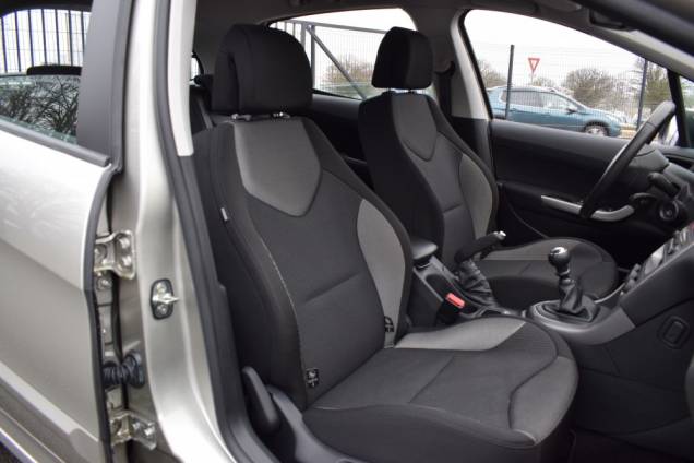 PEUGEOT 308 2.0 HDI 136 CV / 5 PORTES / 47900 KMS 12 PEUGEOT 308 2.0 HDI 136 CV / 5 PORTES / 47900 KMS 12