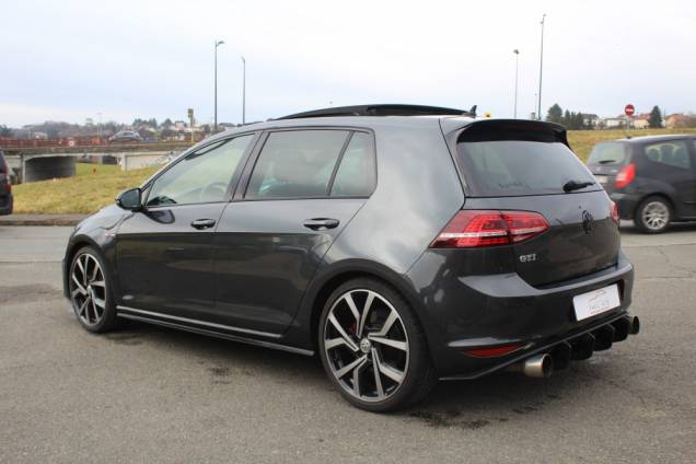 VOLKSWAGEN GOLF 7 GTI 2.0 TSI 220 CV DSG6 / TOIT OUVRANT 7 VOLKSWAGEN GOLF 7 GTI 2.0 TSI 220 CV DSG6 / TOIT OUVRANT 7