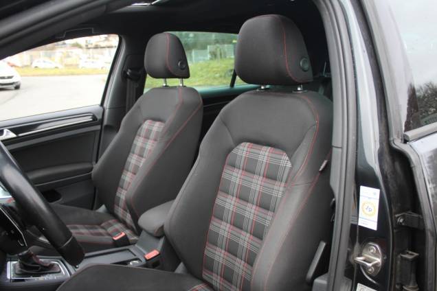 VOLKSWAGEN GOLF 7 GTI 2.0 TSI 220 CV DSG6 / TOIT OUVRANT 12 VOLKSWAGEN GOLF 7 GTI 2.0 TSI 220 CV DSG6 / TOIT OUVRANT 12