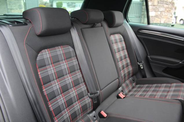 VOLKSWAGEN GOLF 7 GTI 2.0 TSI 220 CV DSG6 / TOIT OUVRANT 15 VOLKSWAGEN GOLF 7 GTI 2.0 TSI 220 CV DSG6 / TOIT OUVRANT 15