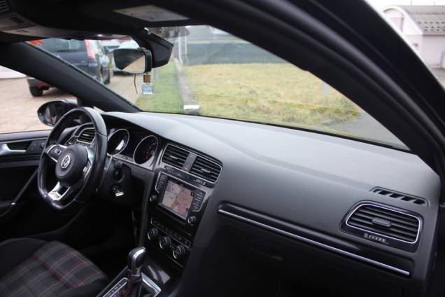 VOLKSWAGEN GOLF 7 GTI 2.0 TSI 220 CV DSG6 / TOIT OUVRANT 11 VOLKSWAGEN GOLF 7 GTI 2.0 TSI 220 CV DSG6 / TOIT OUVRANT 11