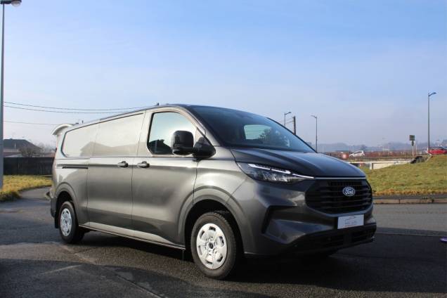 FORD TRANSIT CUSTOM TREND L2H1 2.0 170 CV BVA8 / 1ER MAIN 3 FORD TRANSIT CUSTOM TREND L2H1 2.0 170 CV BVA8 / 1ER MAIN 3